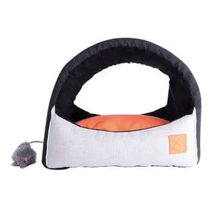MOON Igloo Pets Qatar